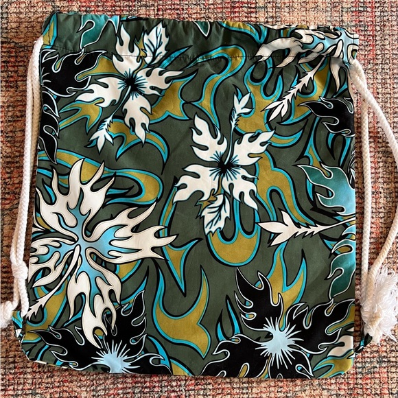 Hawaii Canoe Paddle Race Backpack - Picture 6 of 14